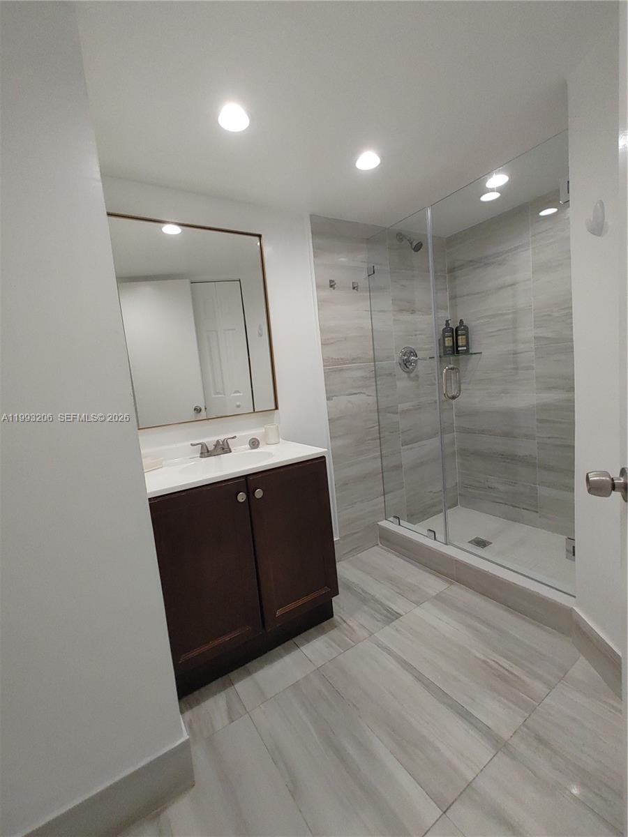 BURLEIGH HOUSE CONDO - Residential