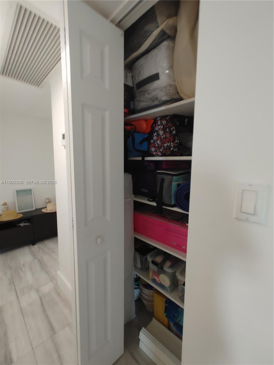 BURLEIGH HOUSE CONDO - Residential
