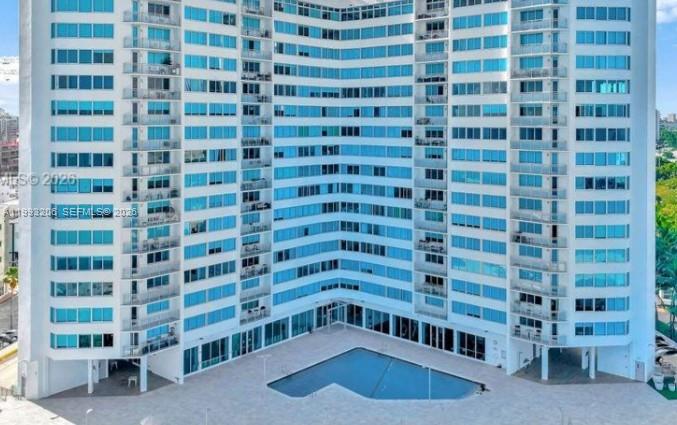 BURLEIGH HOUSE CONDO - Residential