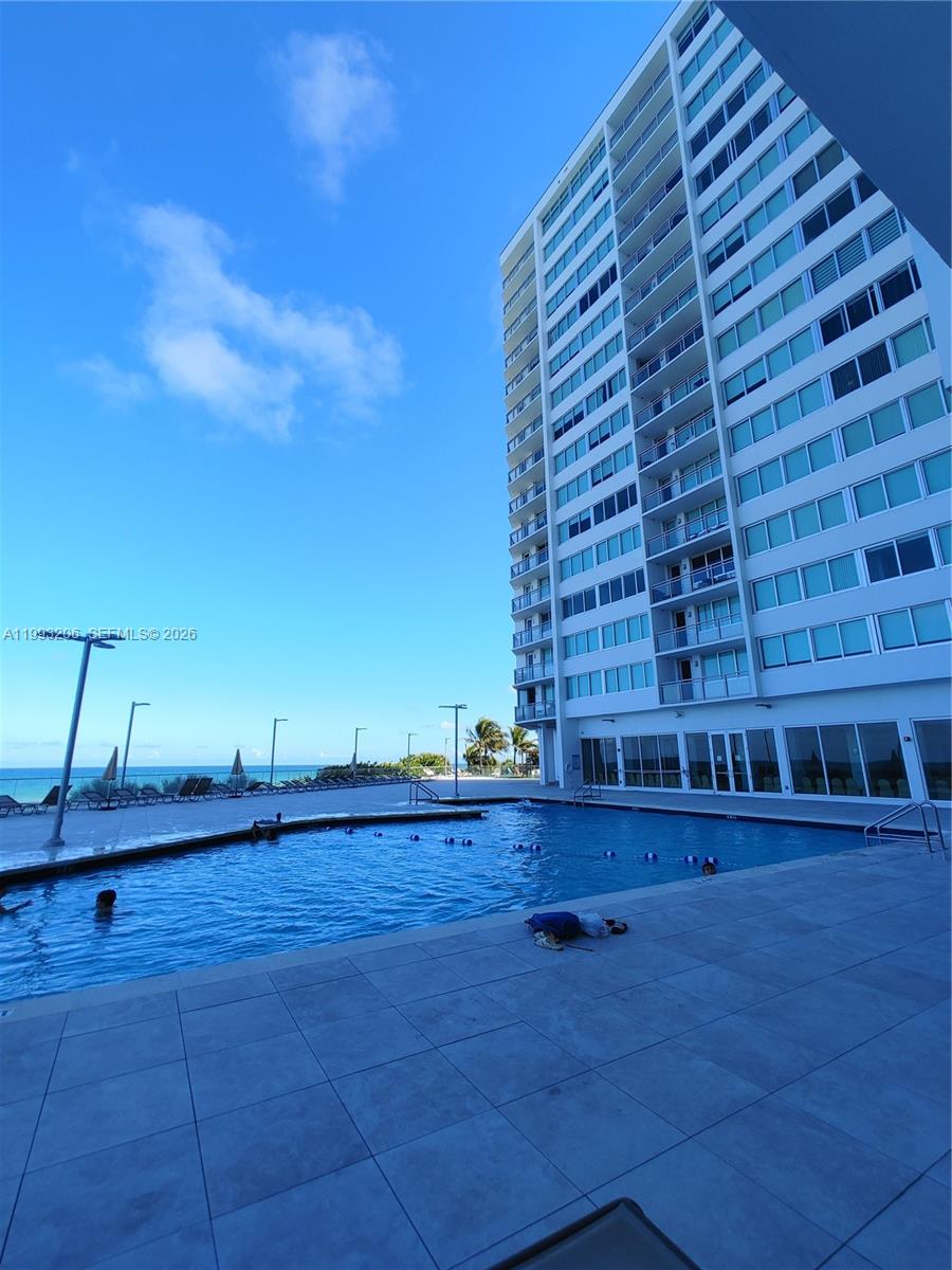 BURLEIGH HOUSE CONDO - Residential