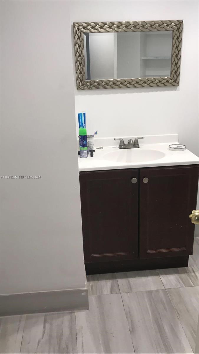 BURLEIGH HOUSE CONDO - Residential