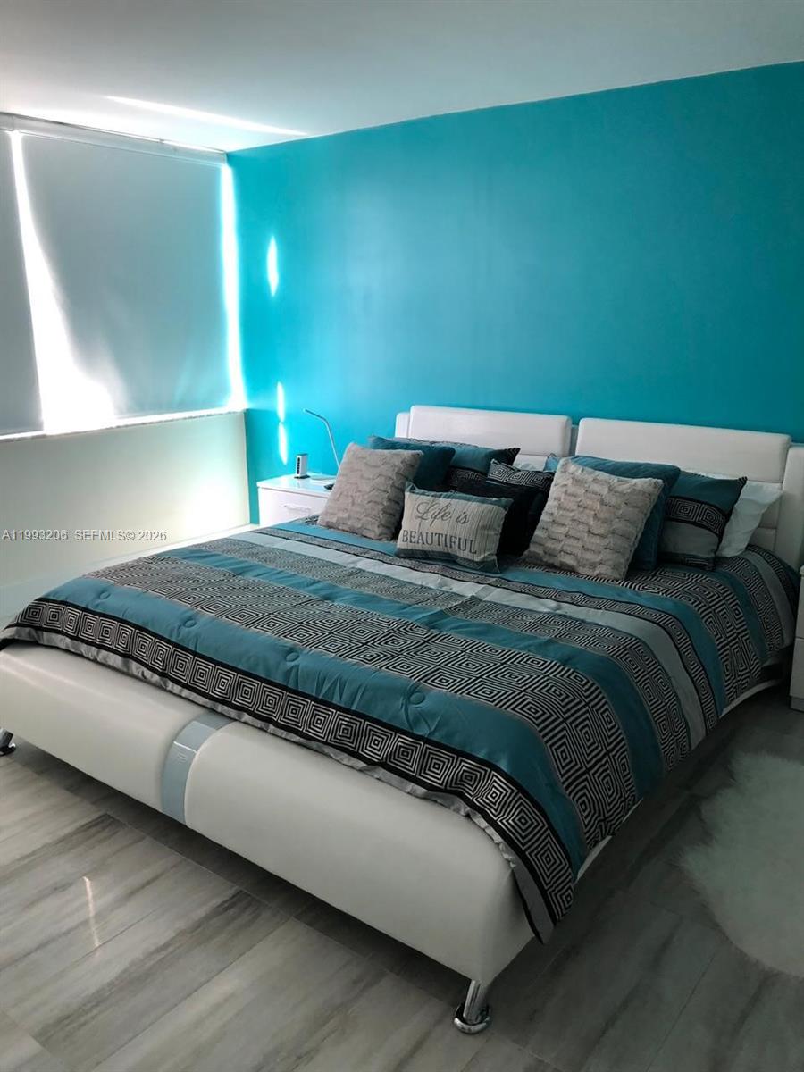 BURLEIGH HOUSE CONDO - Residential