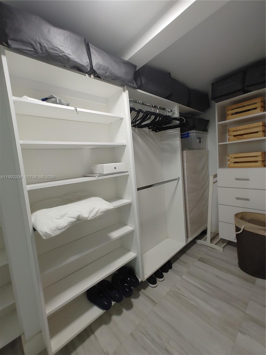 BURLEIGH HOUSE CONDO - Residential