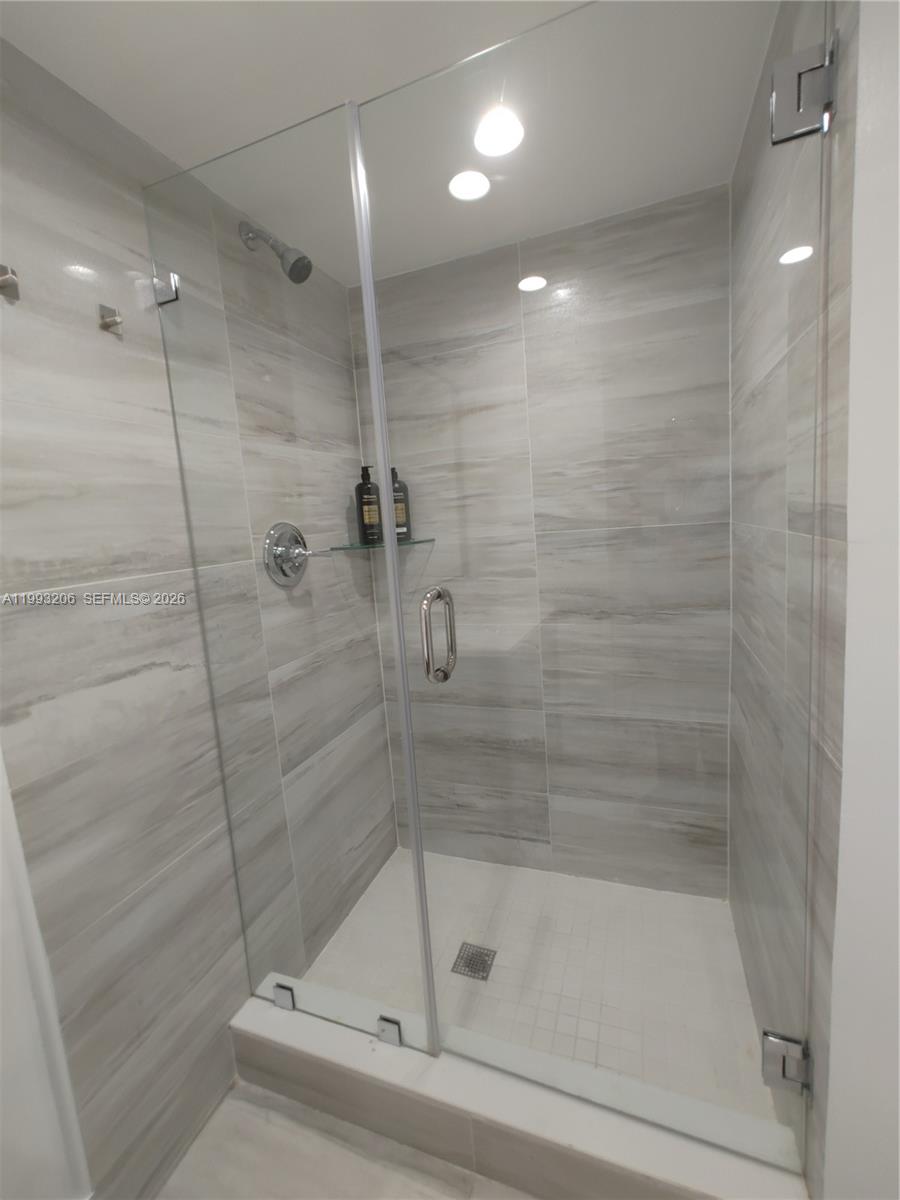 BURLEIGH HOUSE CONDO - Residential