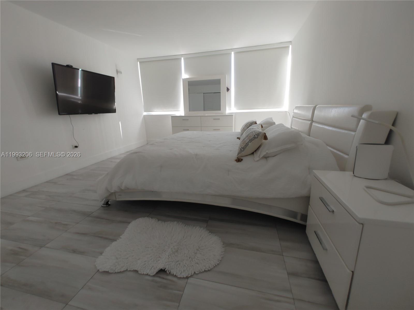 BURLEIGH HOUSE CONDO - Residential