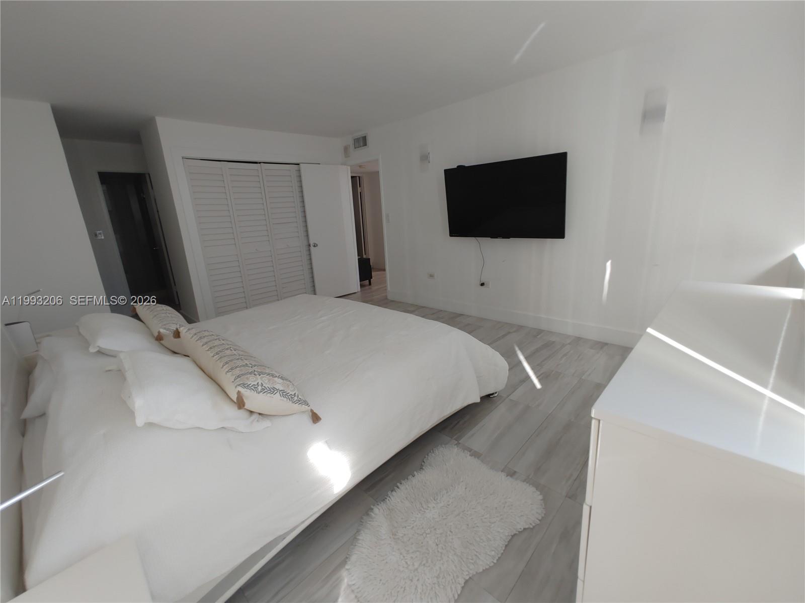 BURLEIGH HOUSE CONDO - Residential