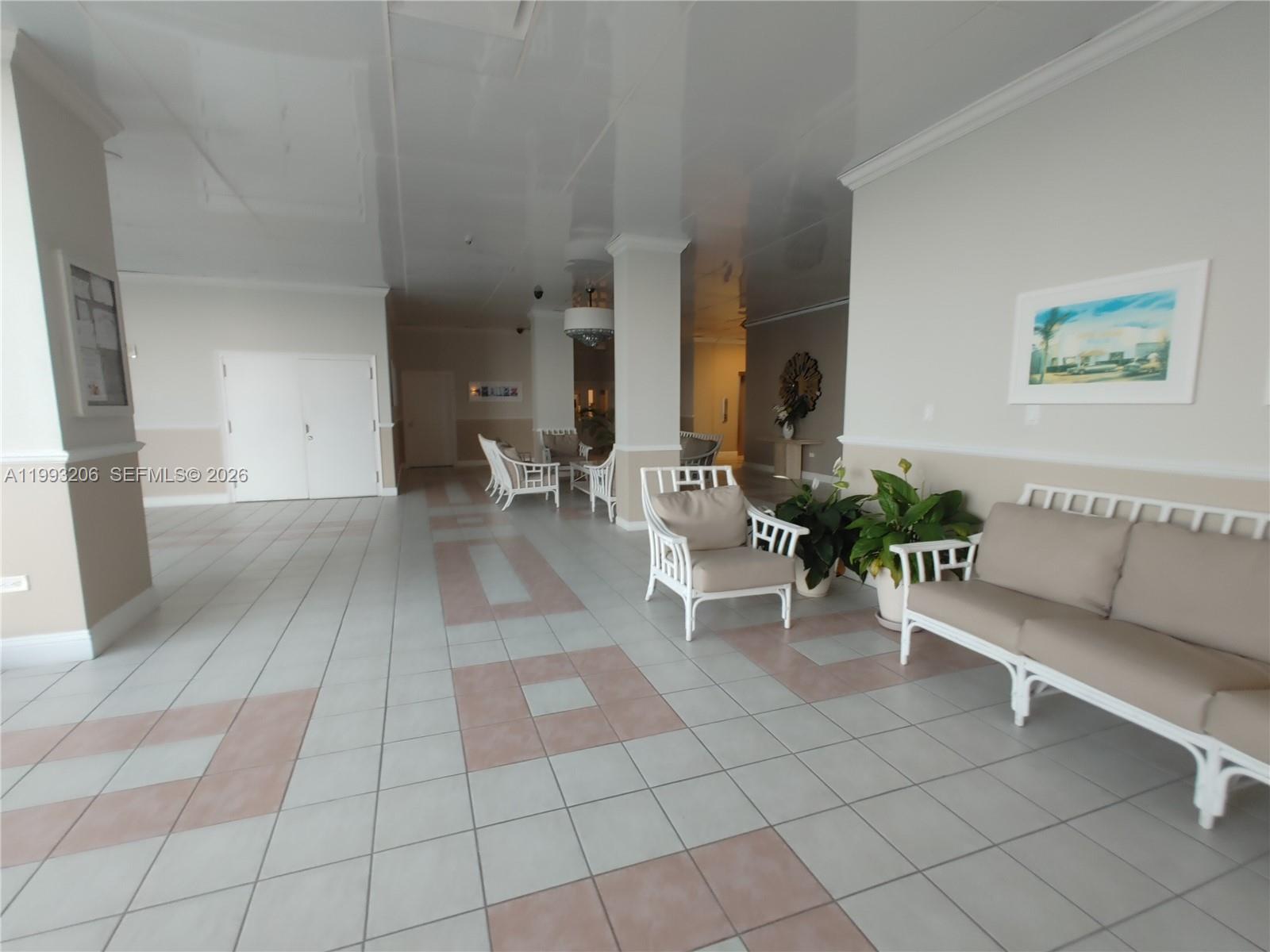 BURLEIGH HOUSE CONDO - Residential