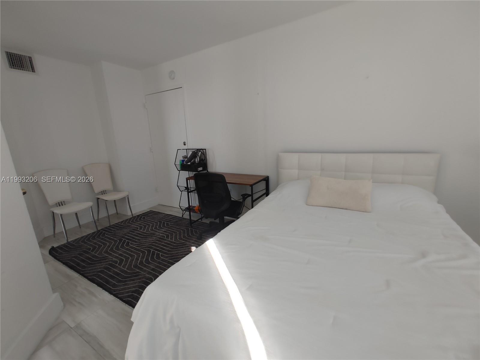 BURLEIGH HOUSE CONDO - Residential