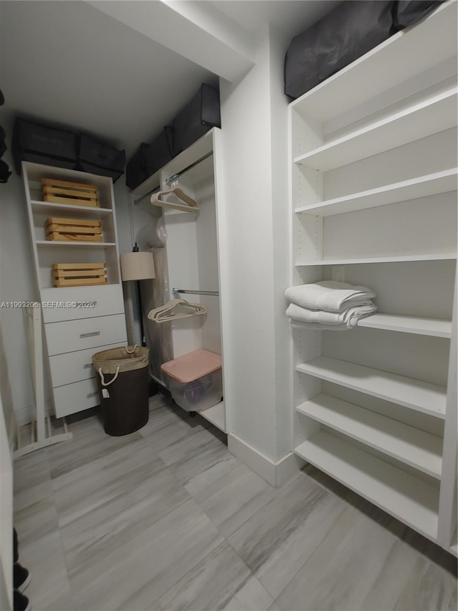 BURLEIGH HOUSE CONDO - Residential