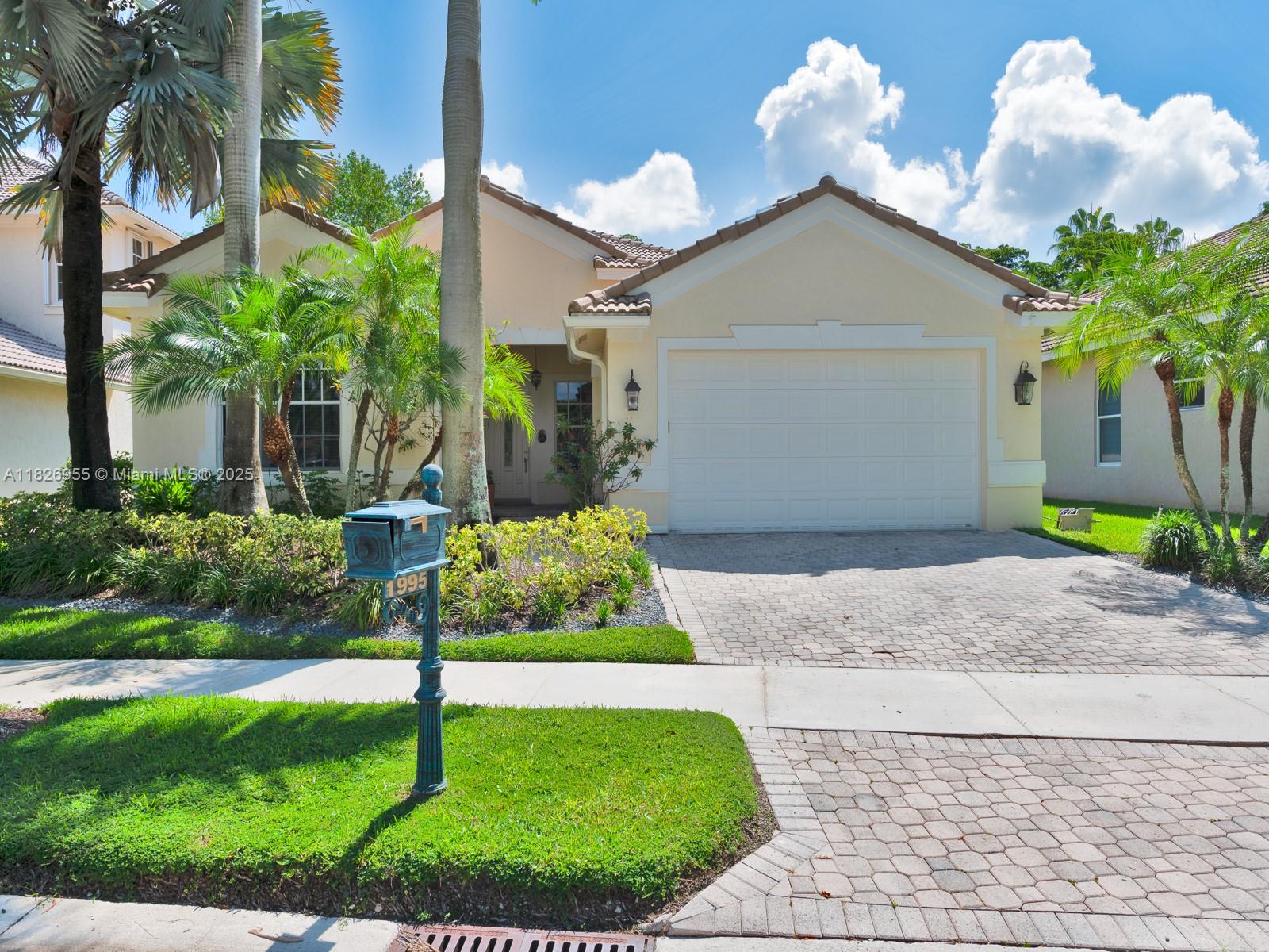1995 Harbor View Cir