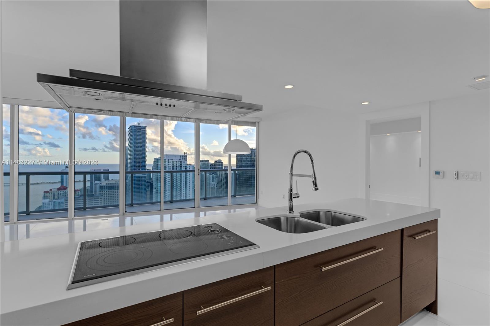 ICON BRICKELL NO TWO - Residential