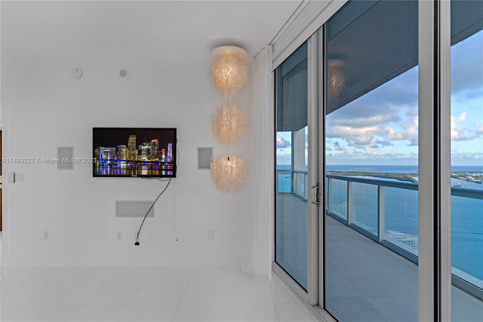 ICON BRICKELL NO TWO - Residential