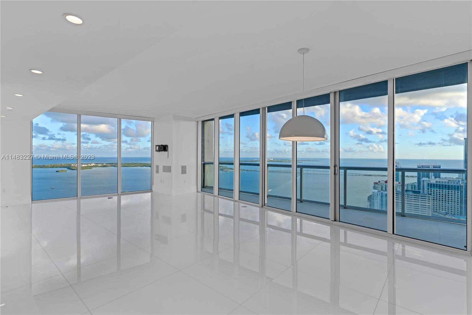 ICON BRICKELL NO TWO - Residential