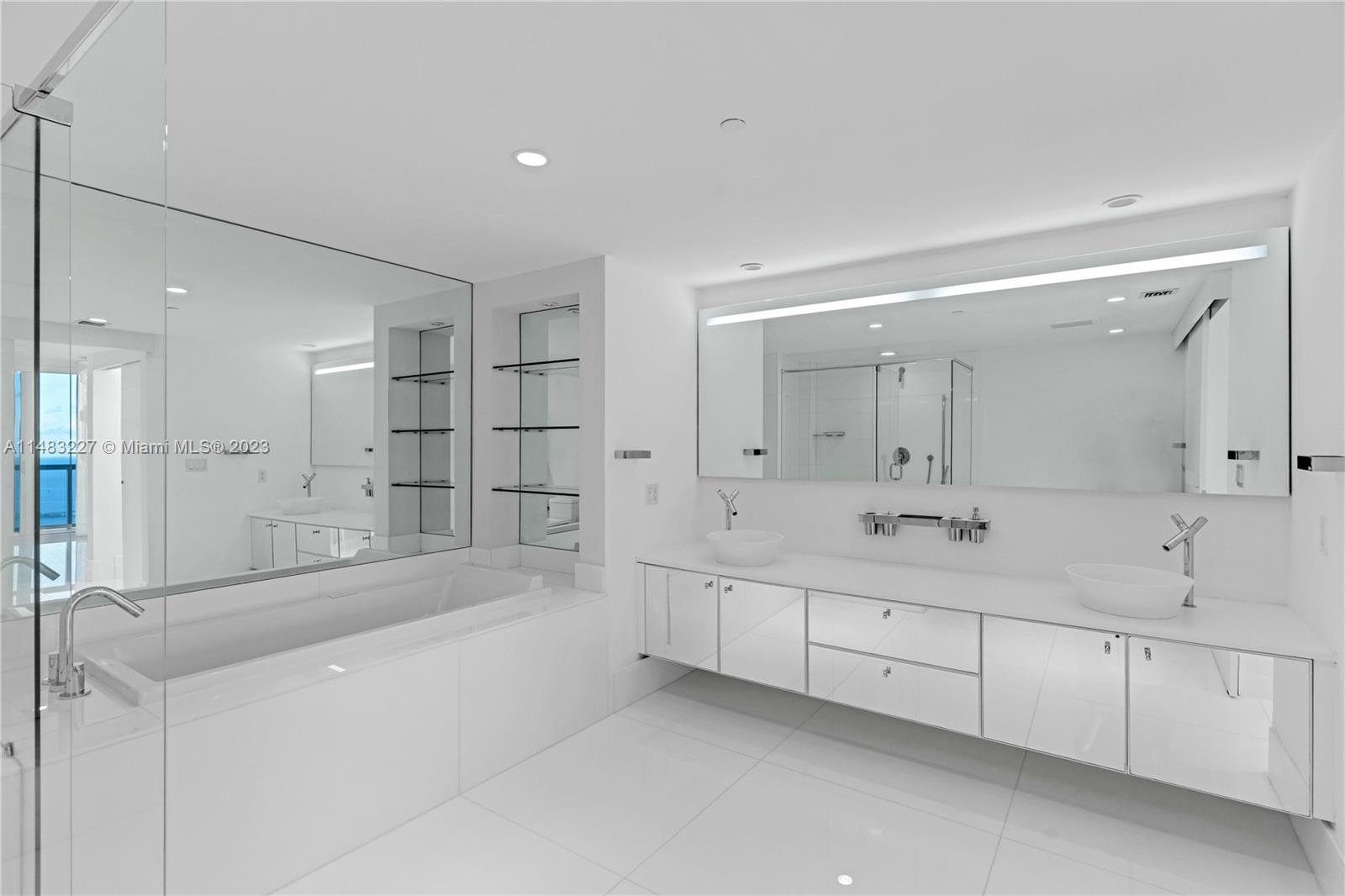 ICON BRICKELL NO TWO - Residential