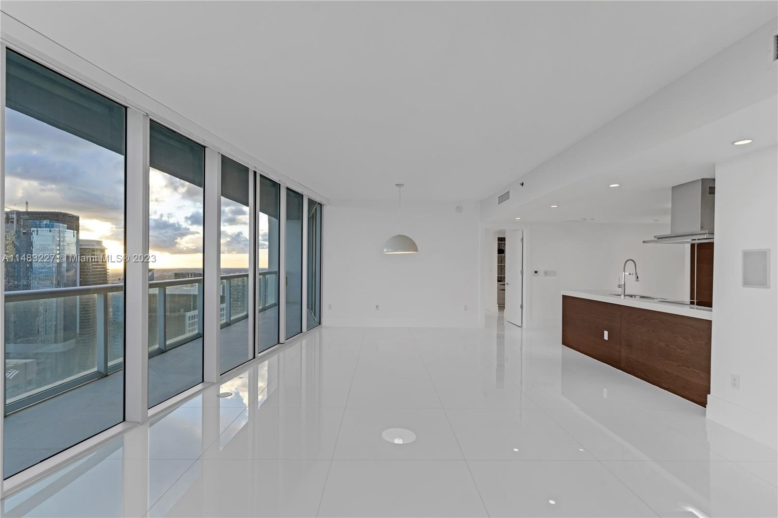 ICON BRICKELL NO TWO - Residential