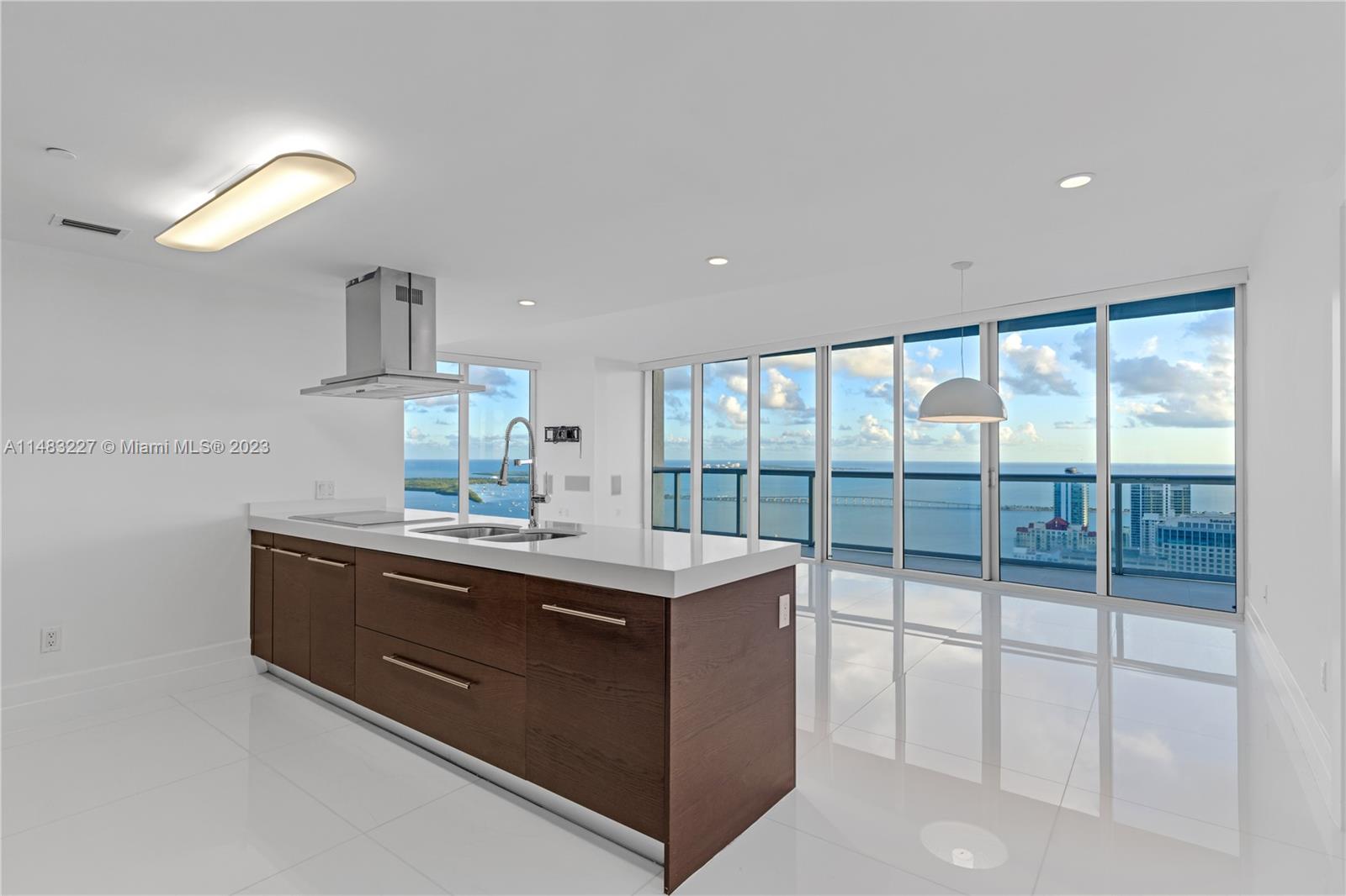 ICON BRICKELL NO TWO - Residential
