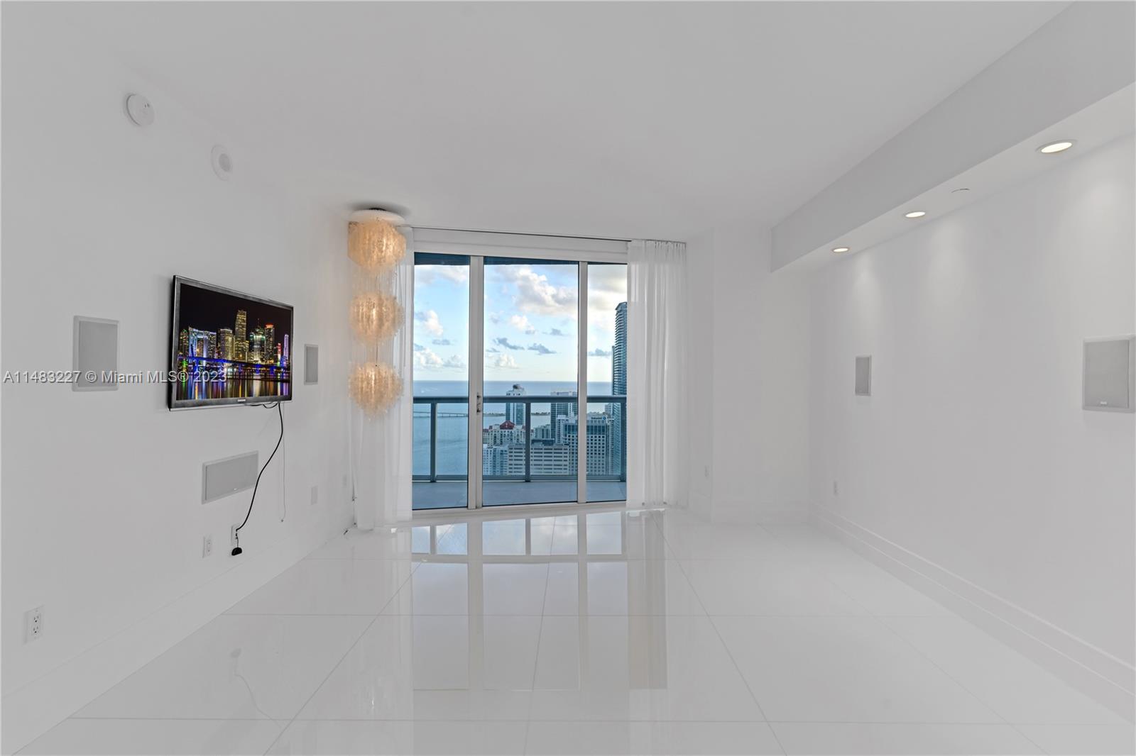 ICON BRICKELL NO TWO - Residential