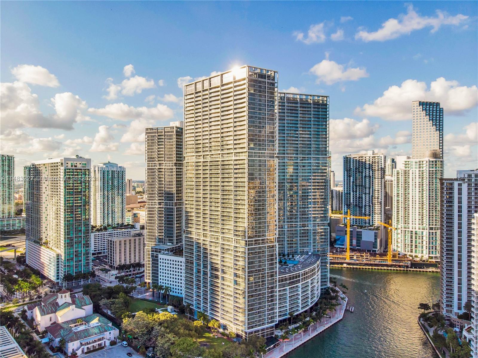 ICON BRICKELL NO TWO - Residential