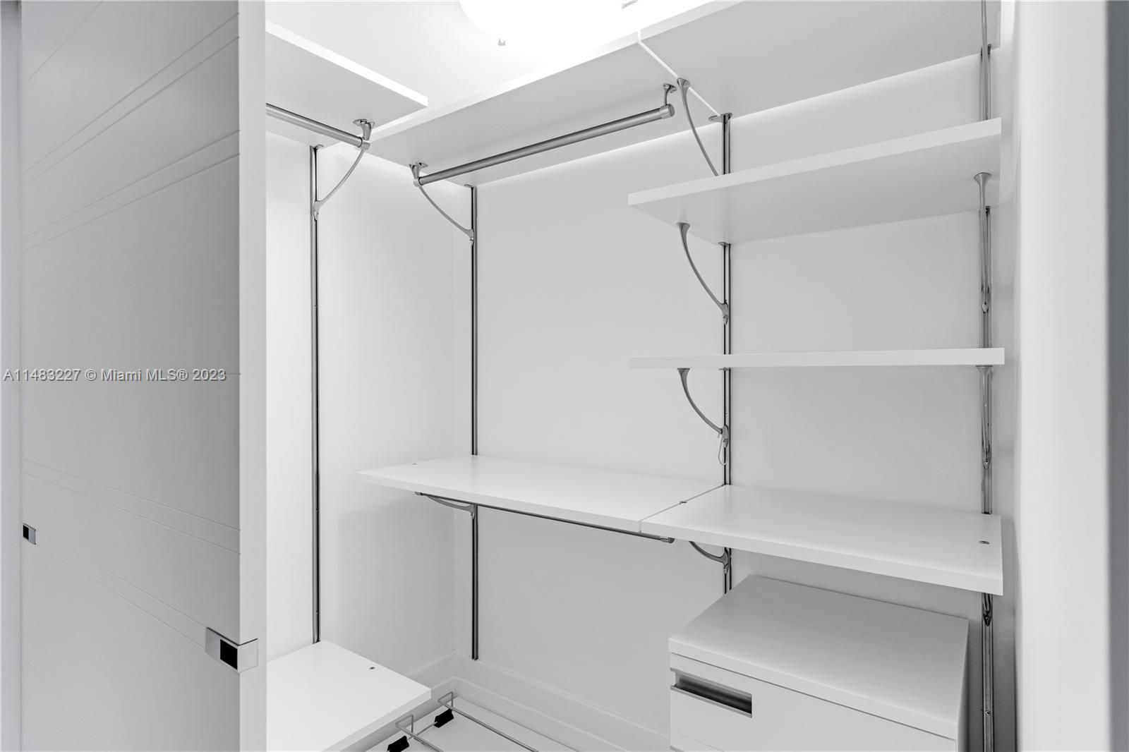 ICON BRICKELL NO TWO - Residential