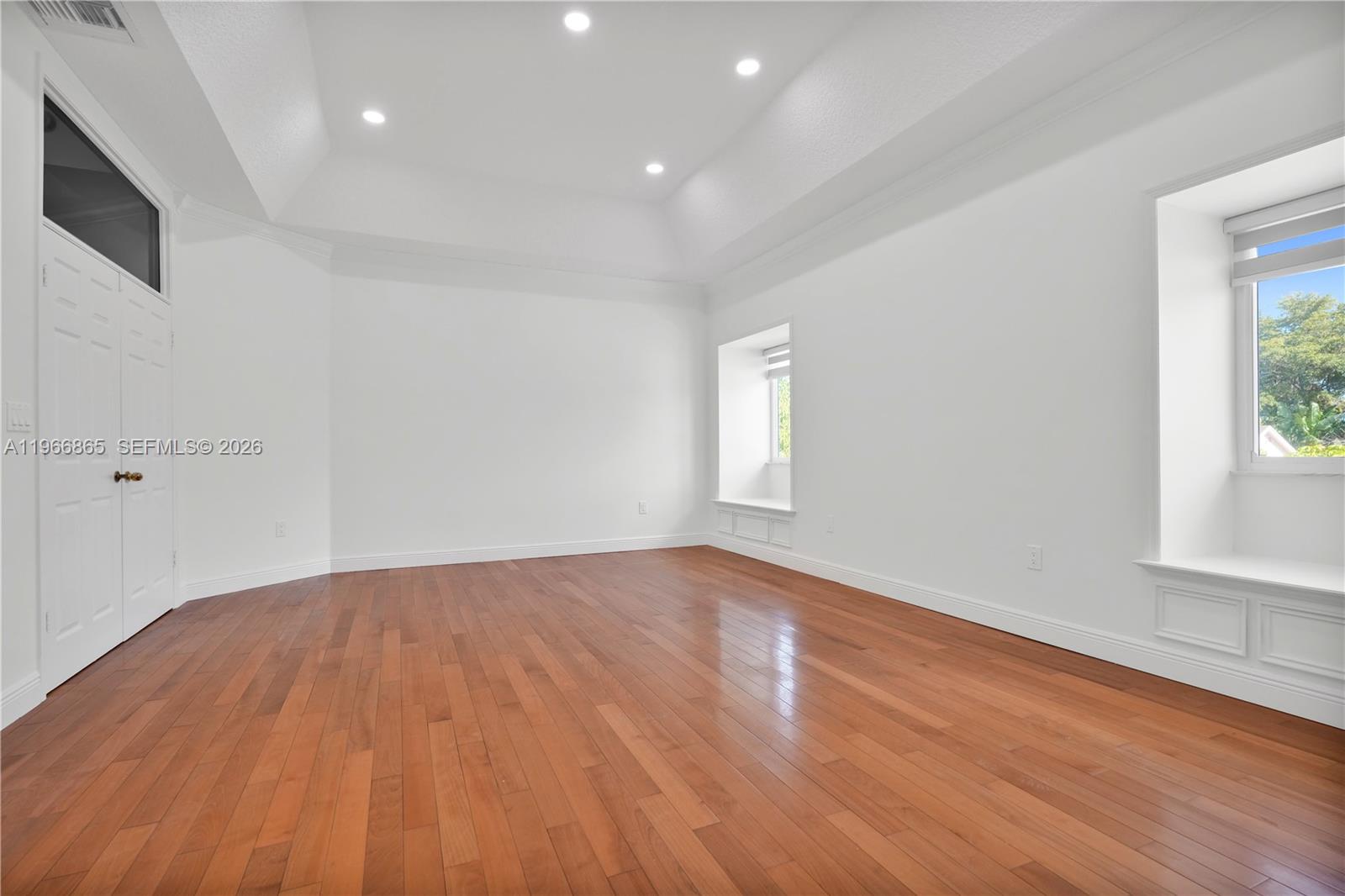 LAKES BY THE BAY SEC 4 - Residential