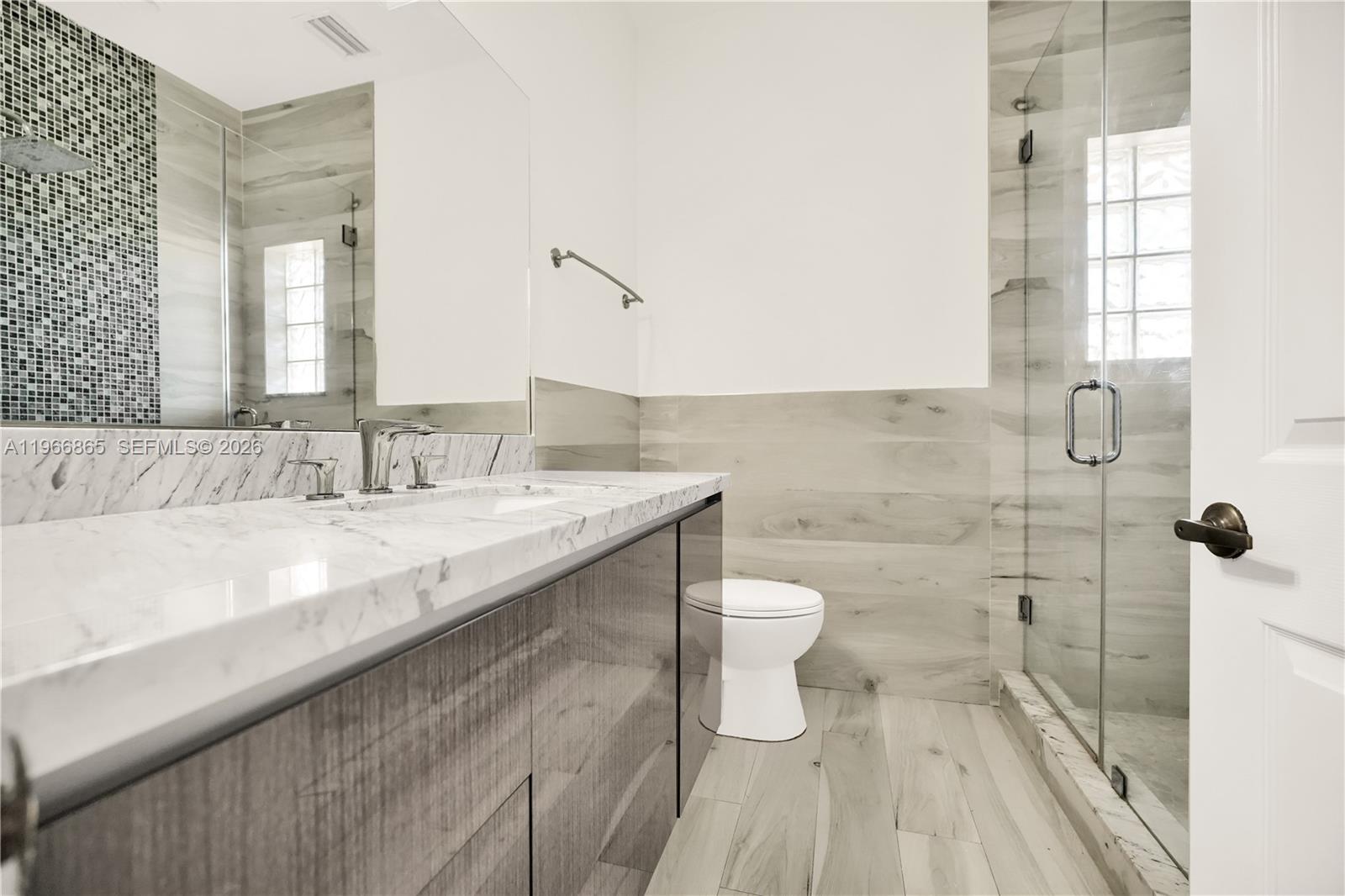 LAKES BY THE BAY SEC 4 - Residential