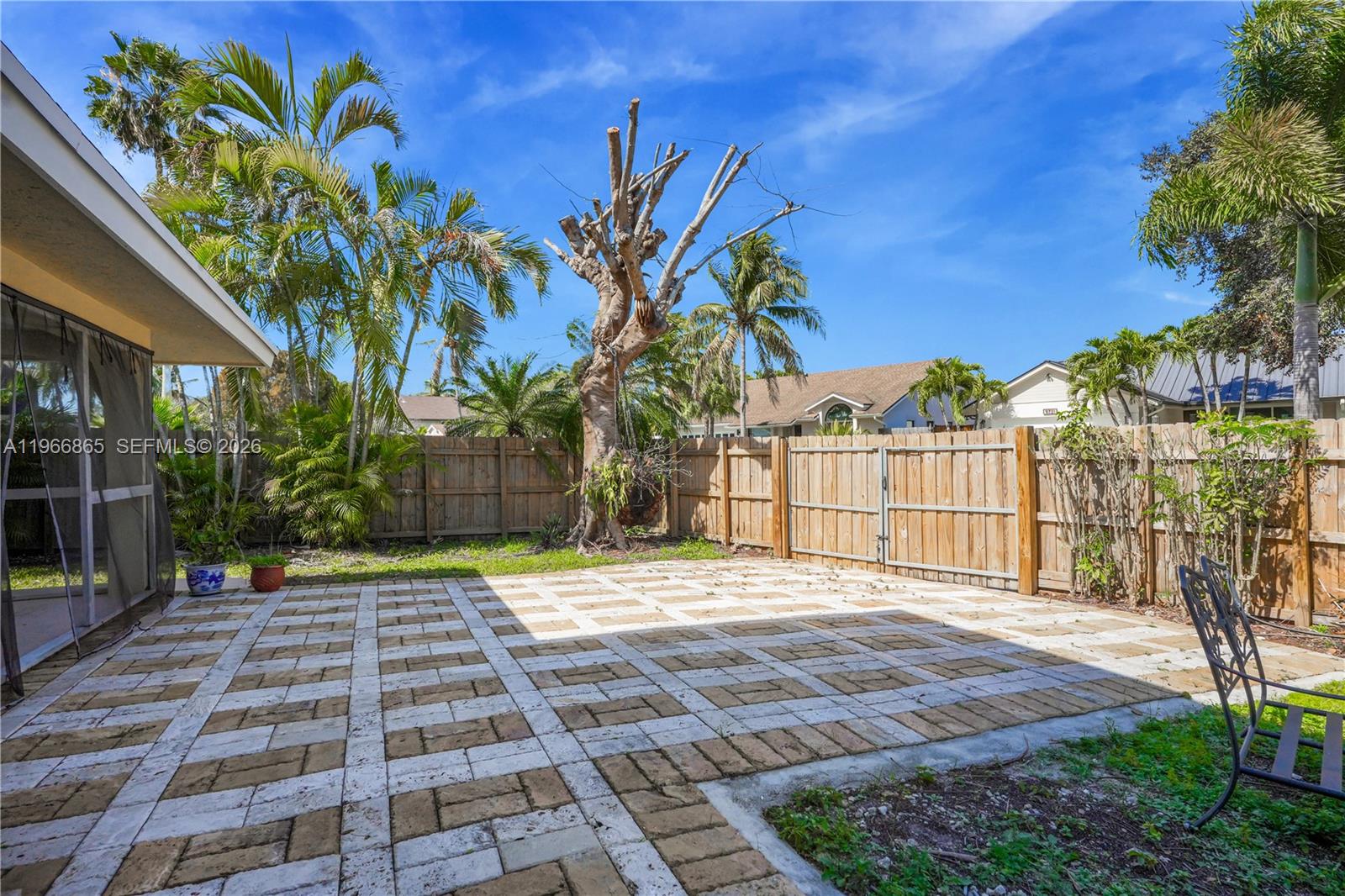 LAKES BY THE BAY SEC 4 - Residential