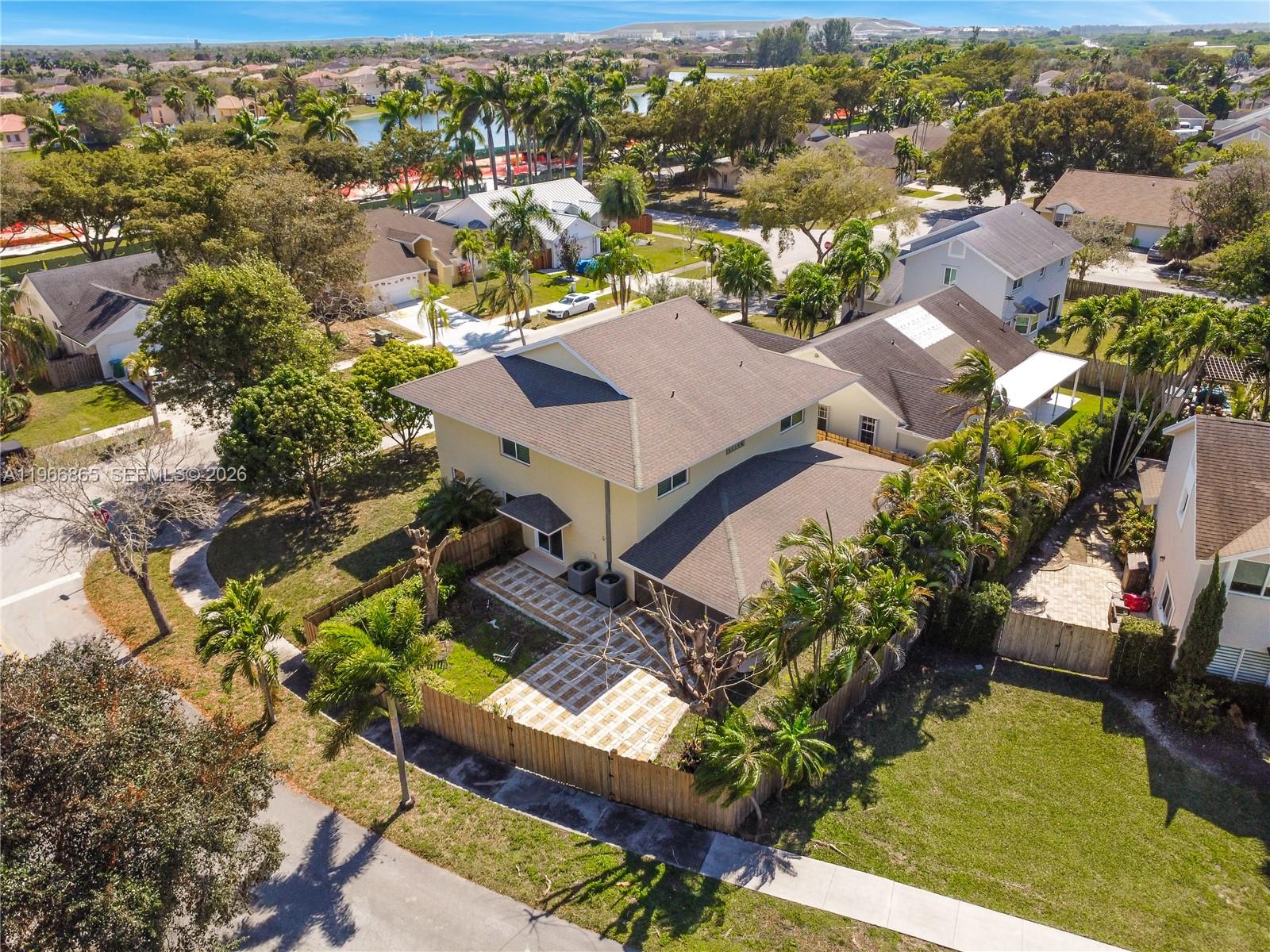 LAKES BY THE BAY SEC 4 - Residential