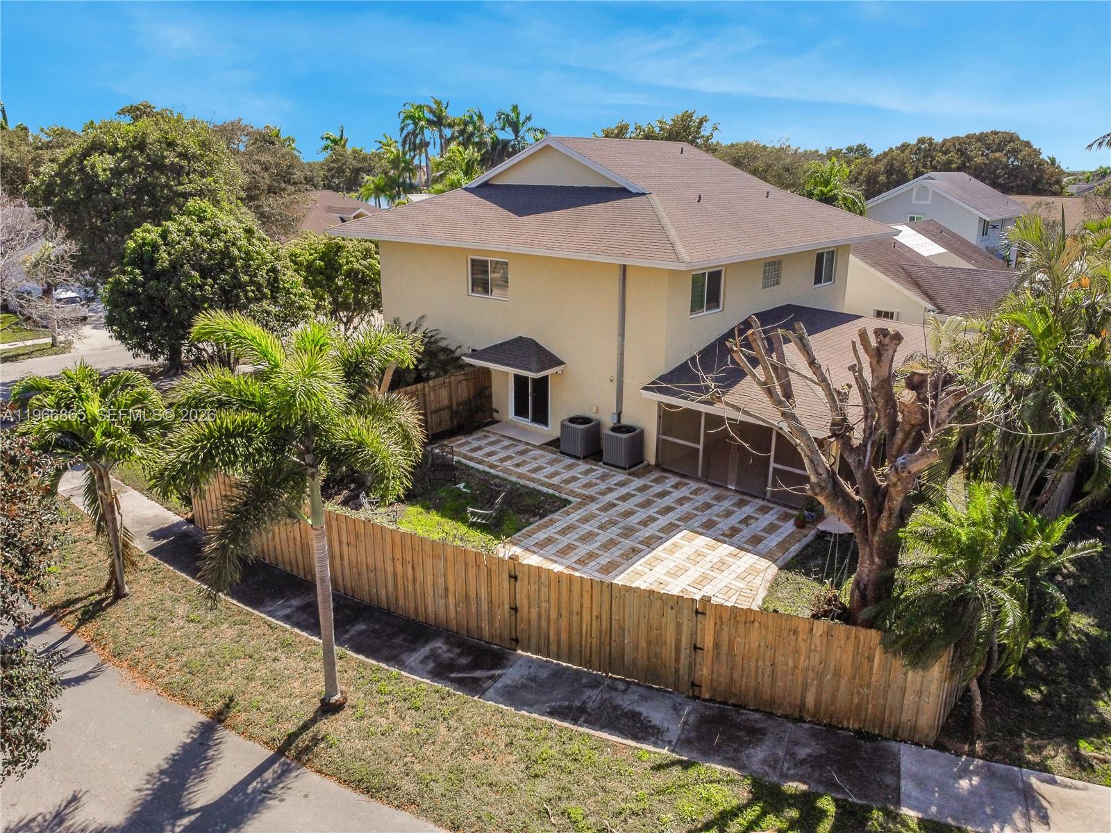 LAKES BY THE BAY SEC 4 - Residential