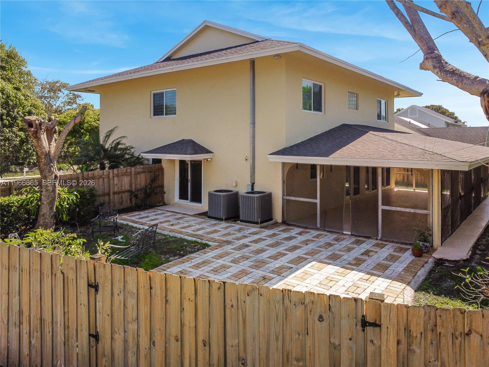 LAKES BY THE BAY SEC 4 - Residential