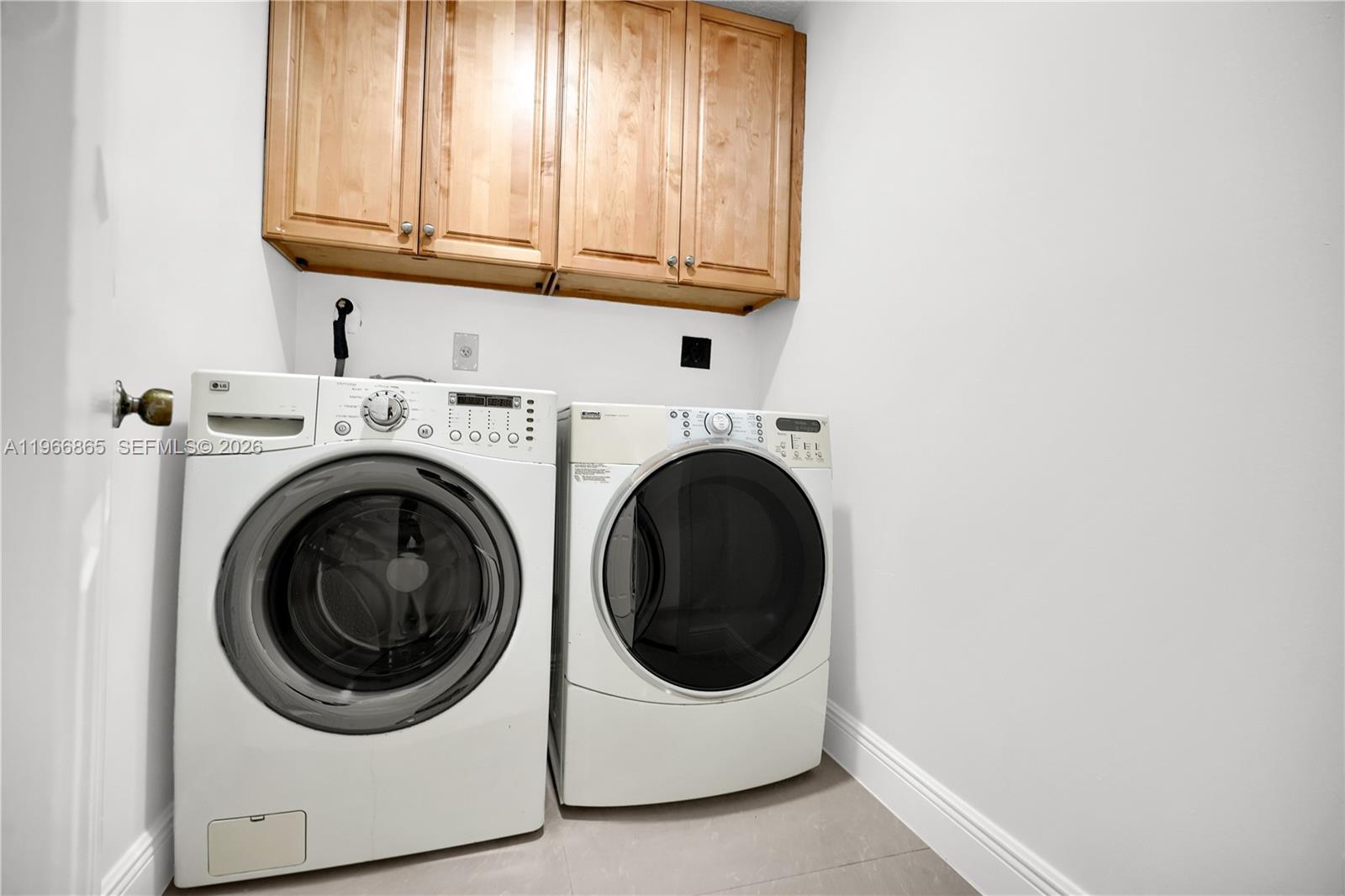 LAKES BY THE BAY SEC 4 - Residential