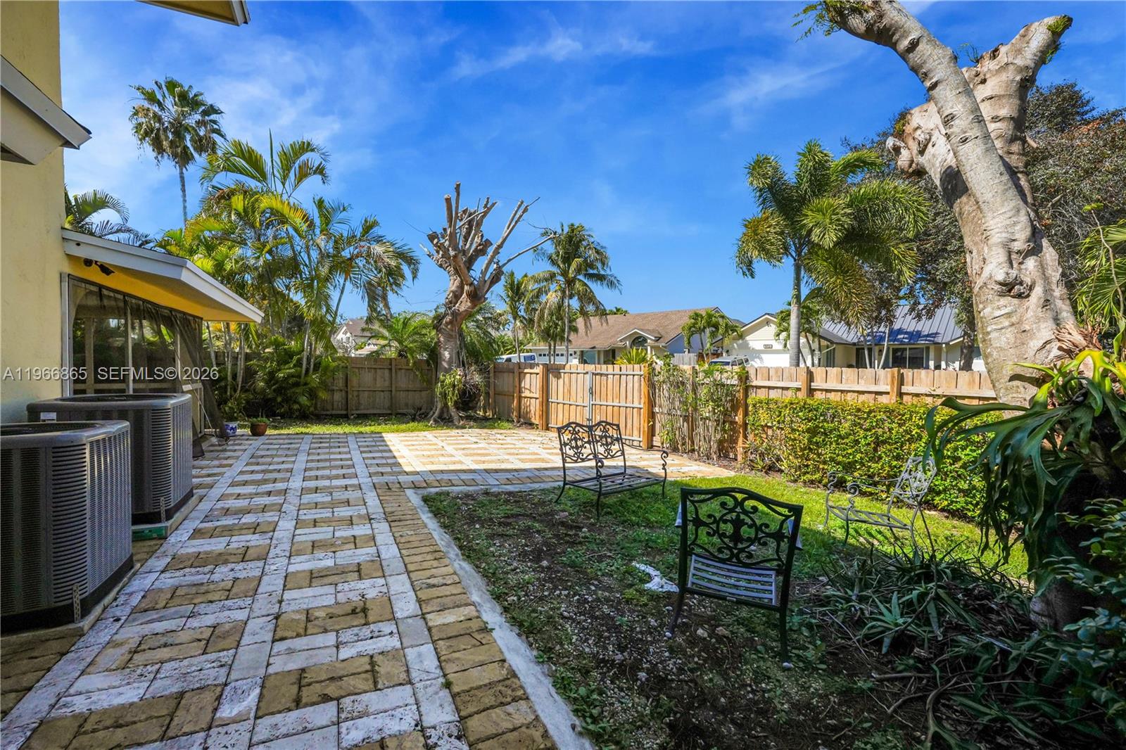 LAKES BY THE BAY SEC 4 - Residential