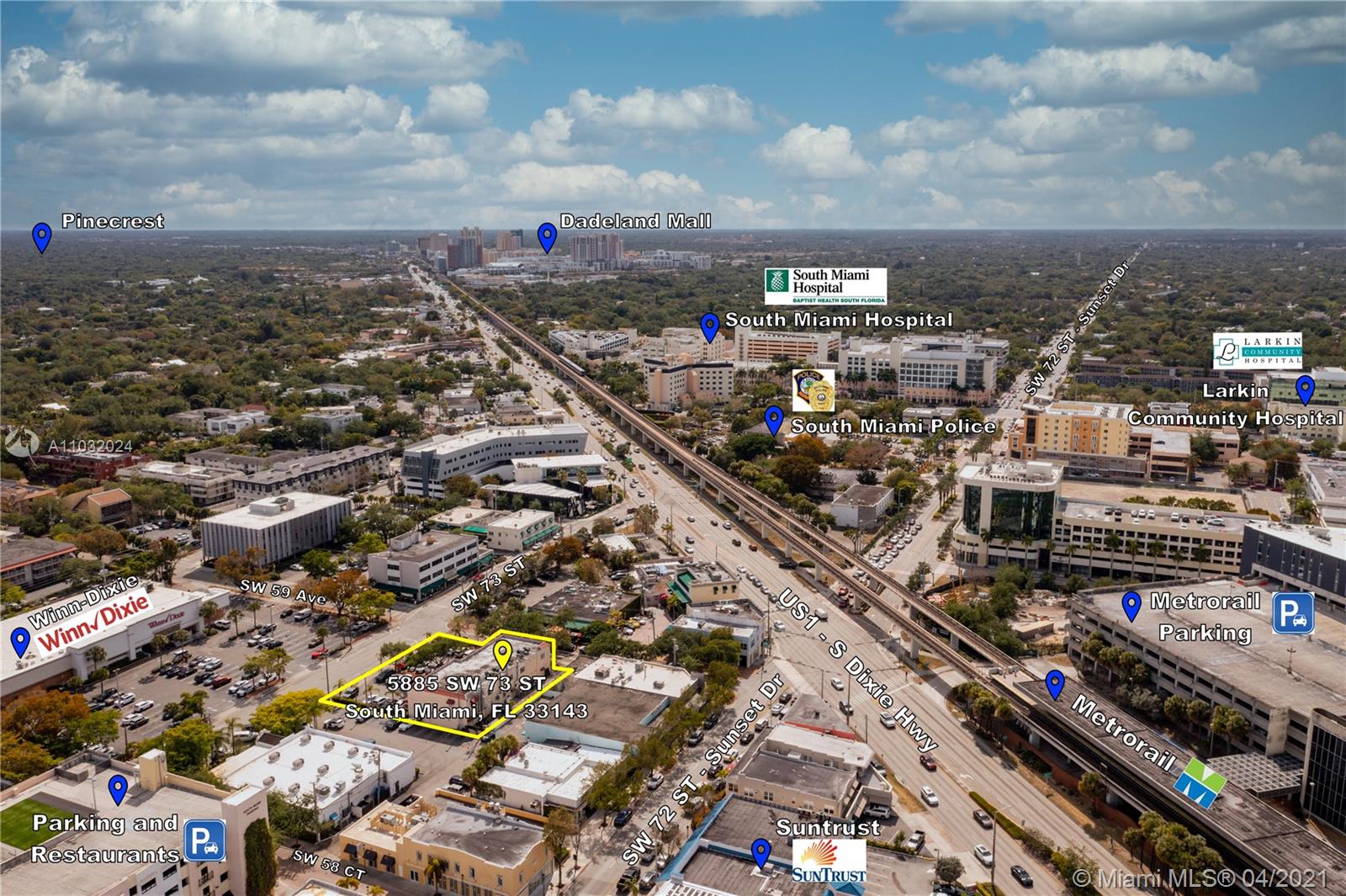 Main image without alt text