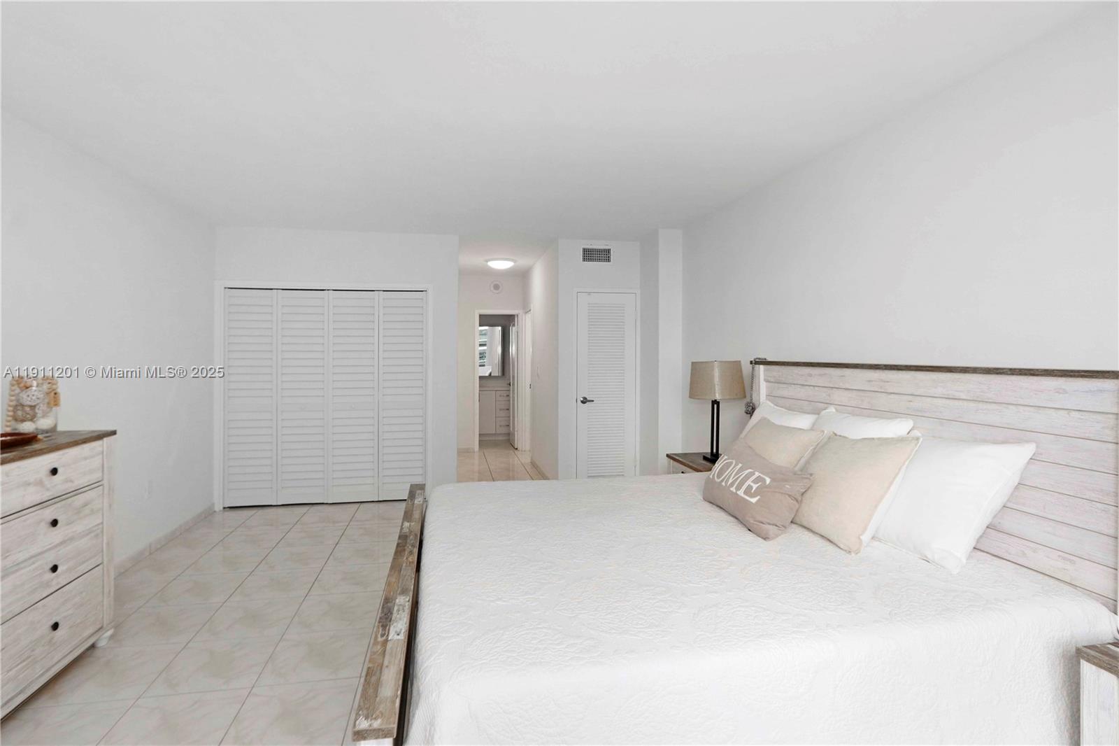 CORINTHIAN CONDO - Residential