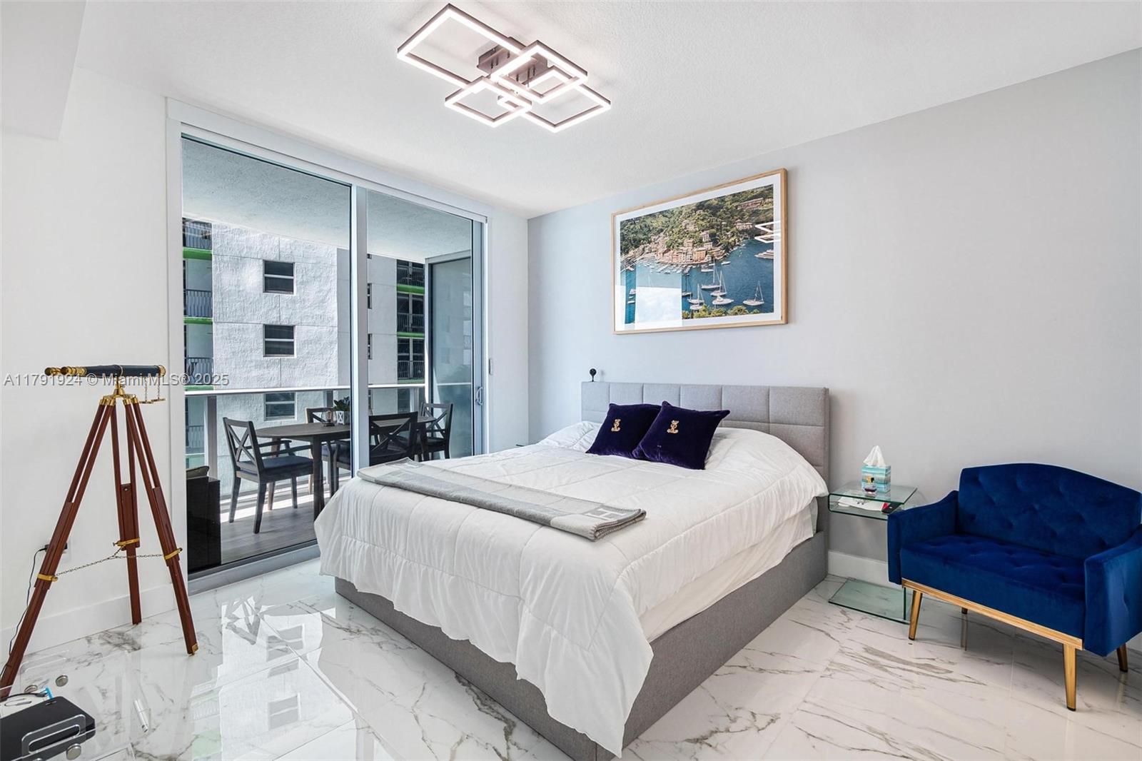 ARIA ON THE BAY CONDO - Residential