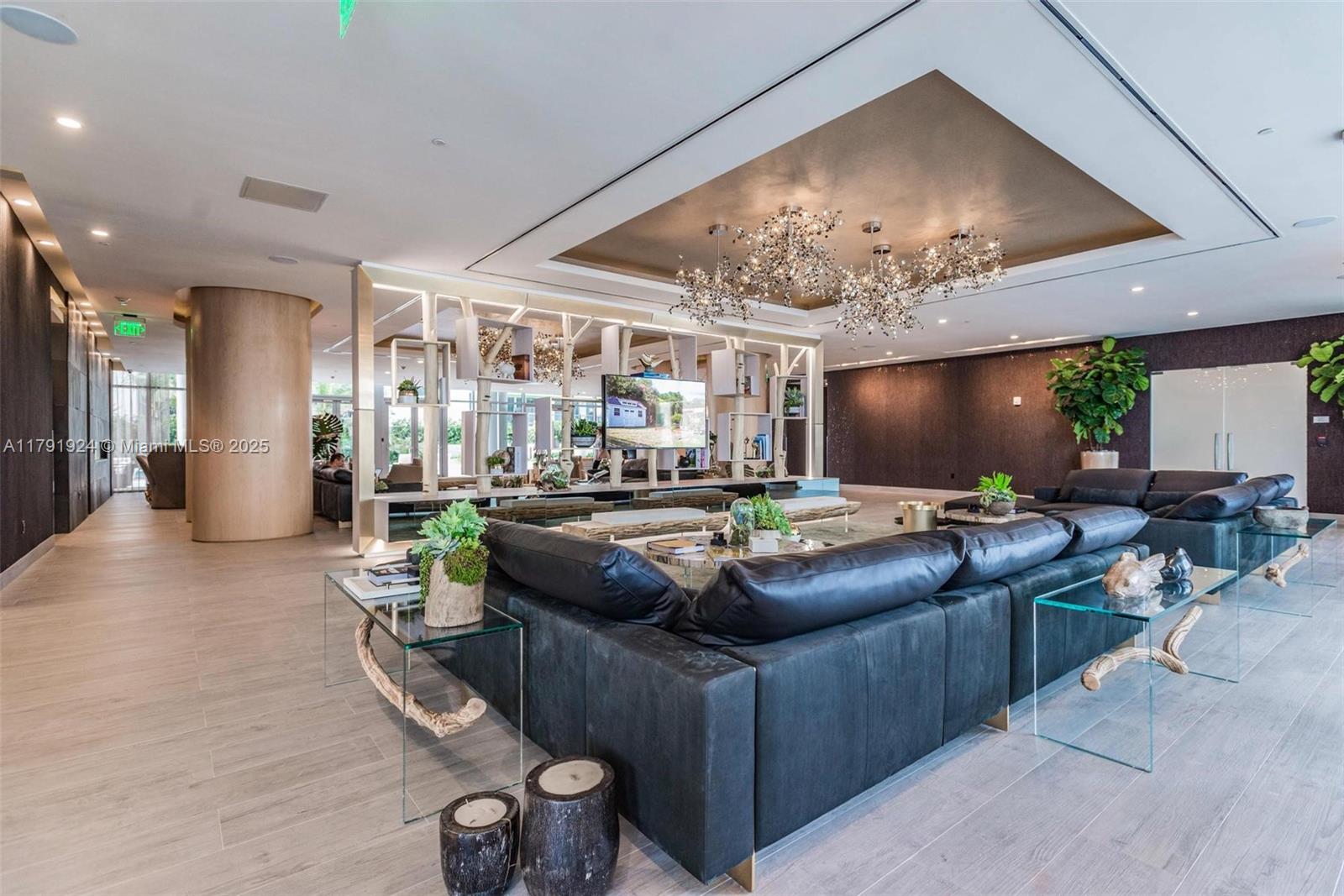 ARIA ON THE BAY CONDO - Residential