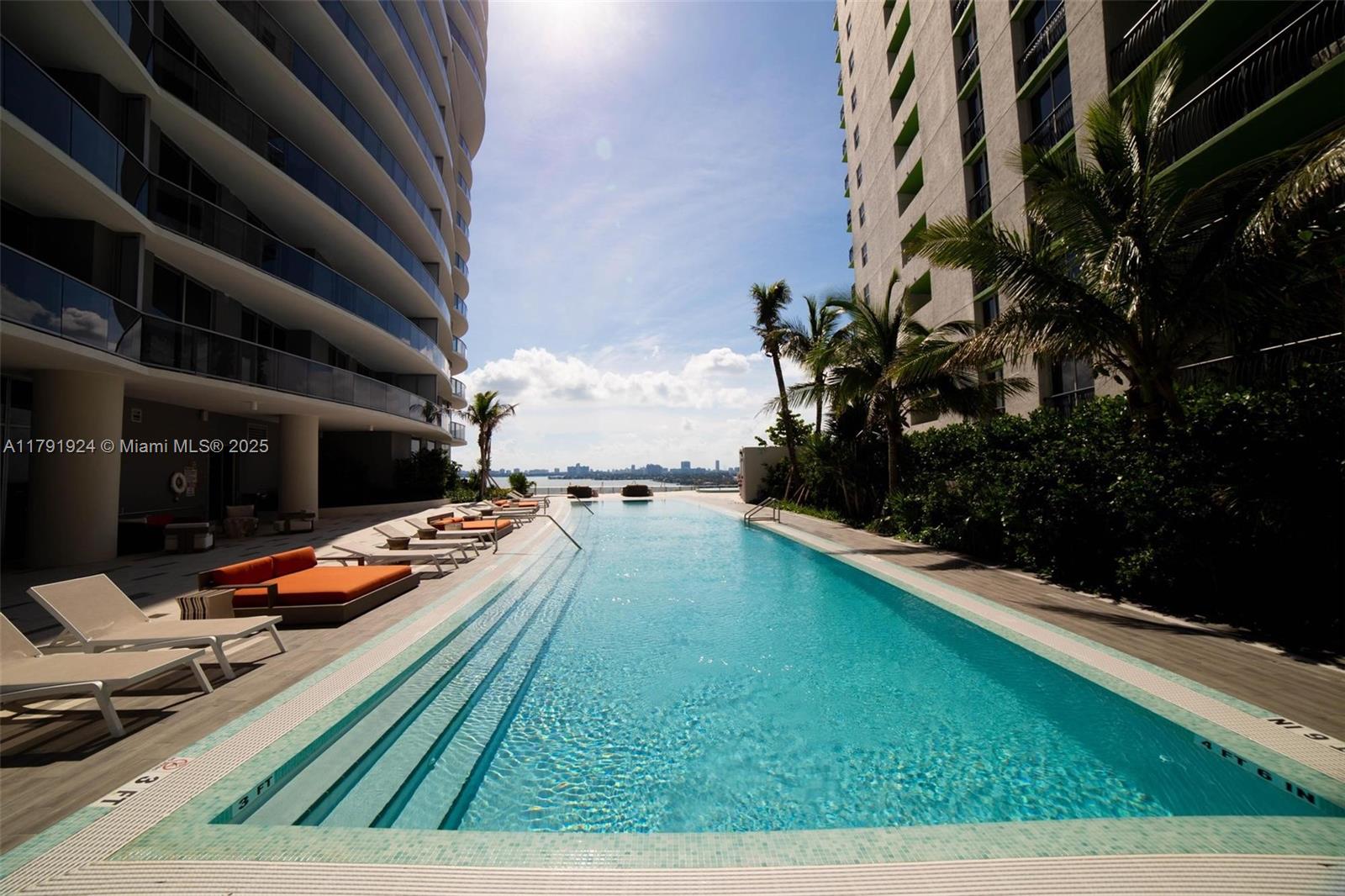 ARIA ON THE BAY CONDO - Residential