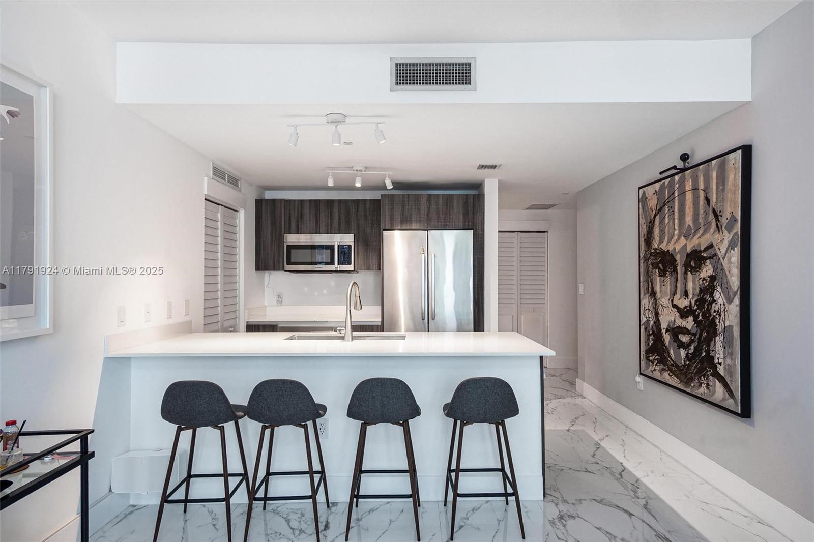 ARIA ON THE BAY CONDO - Residential