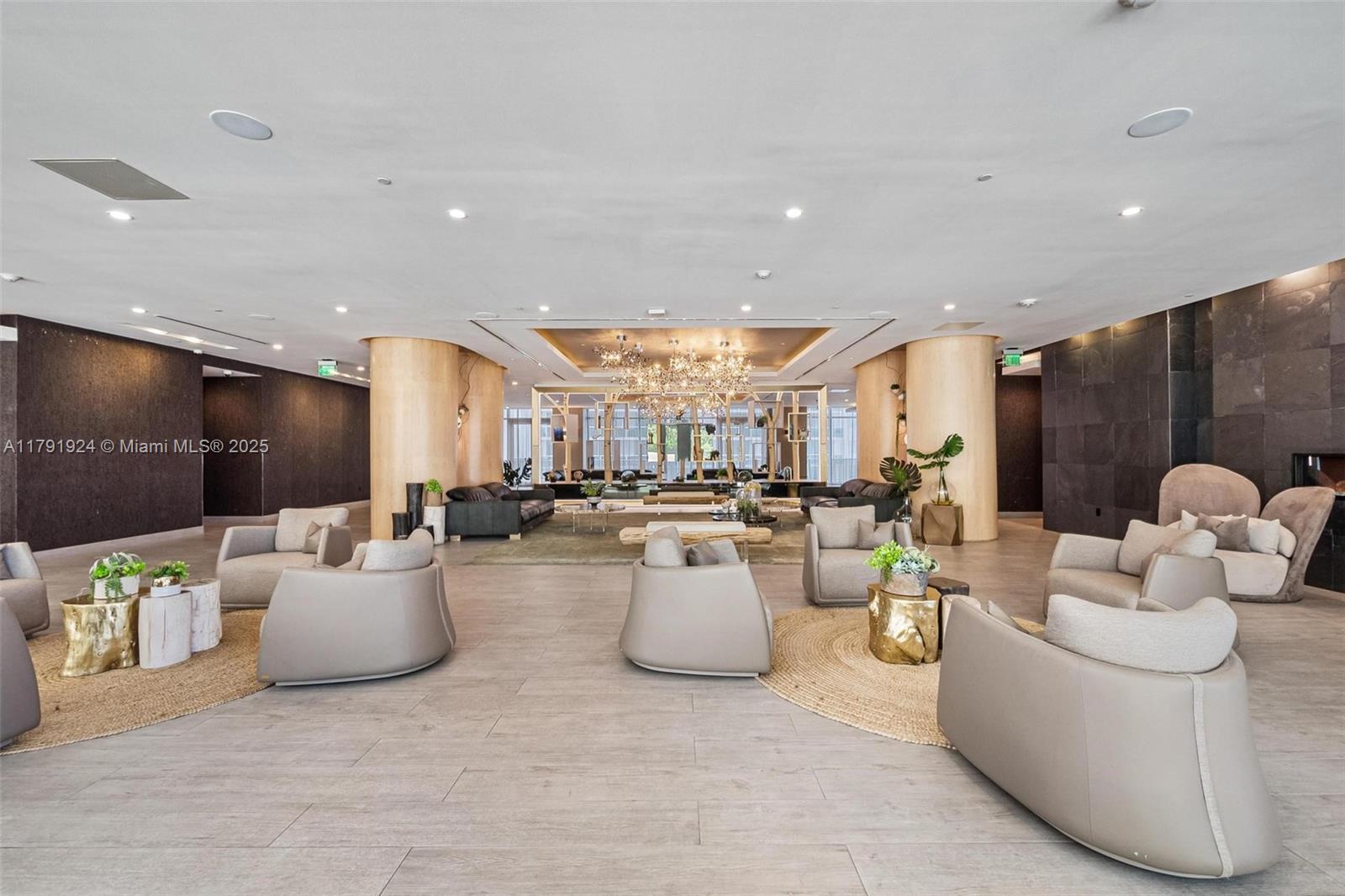 ARIA ON THE BAY CONDO - Residential