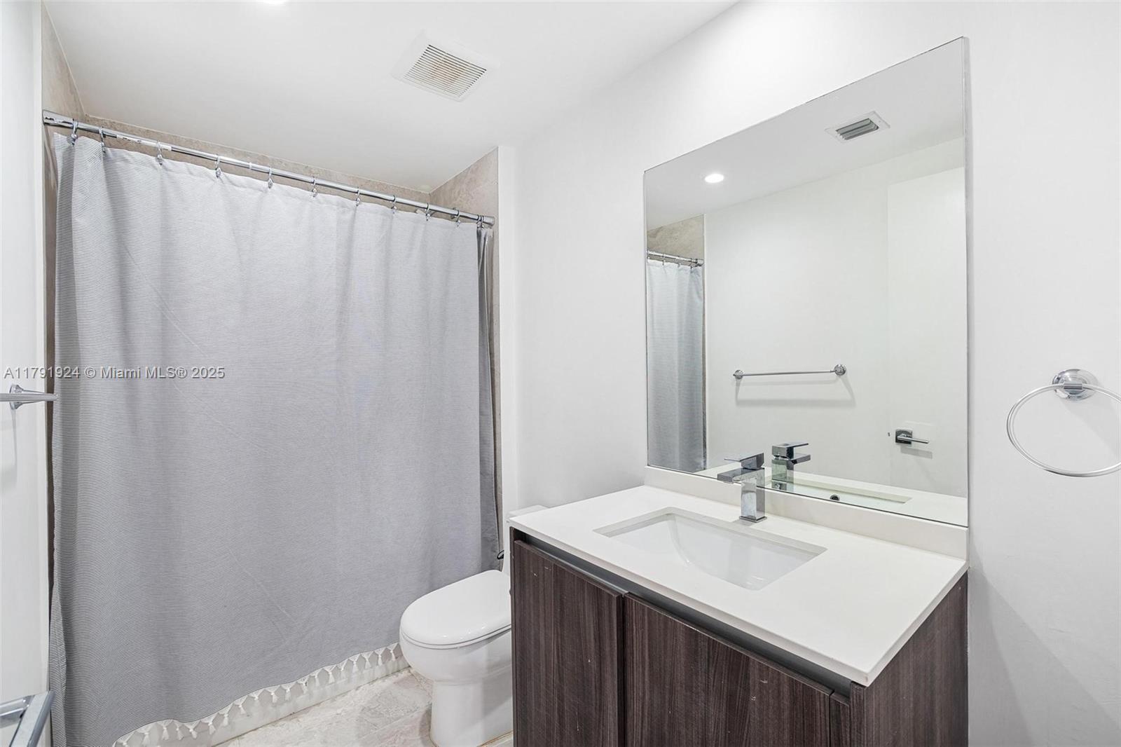 ARIA ON THE BAY CONDO - Residential