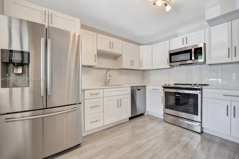 GARDENS AT BONAVENTURE 11 - Residential