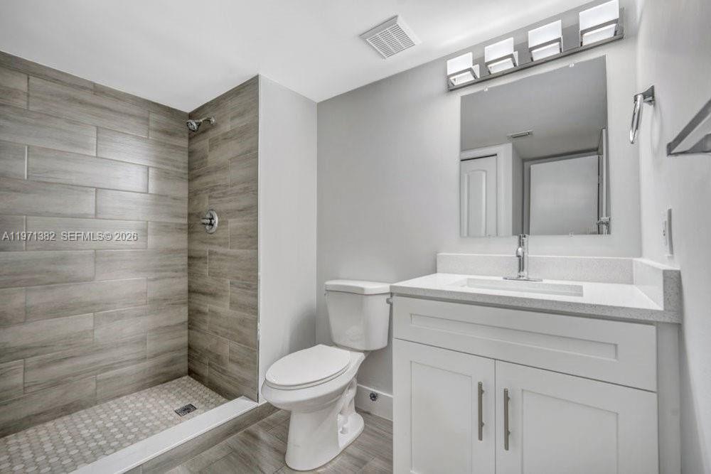 GARDENS AT BONAVENTURE 11 - Residential