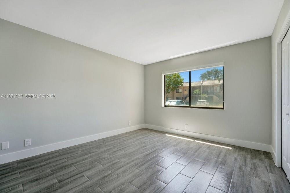 GARDENS AT BONAVENTURE 11 - Residential