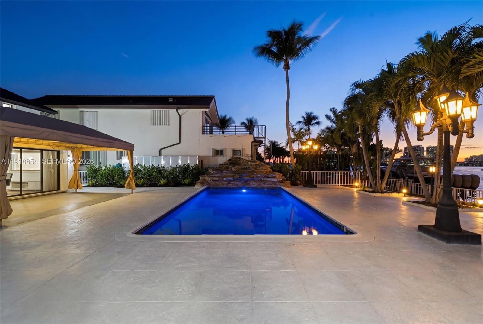 GOLDEN SHORES OCEAN BLVD - Residential