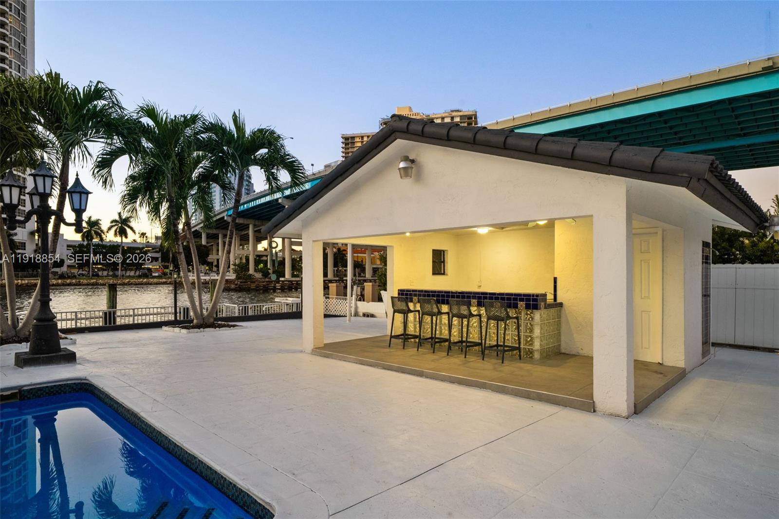 GOLDEN SHORES OCEAN BLVD - Residential