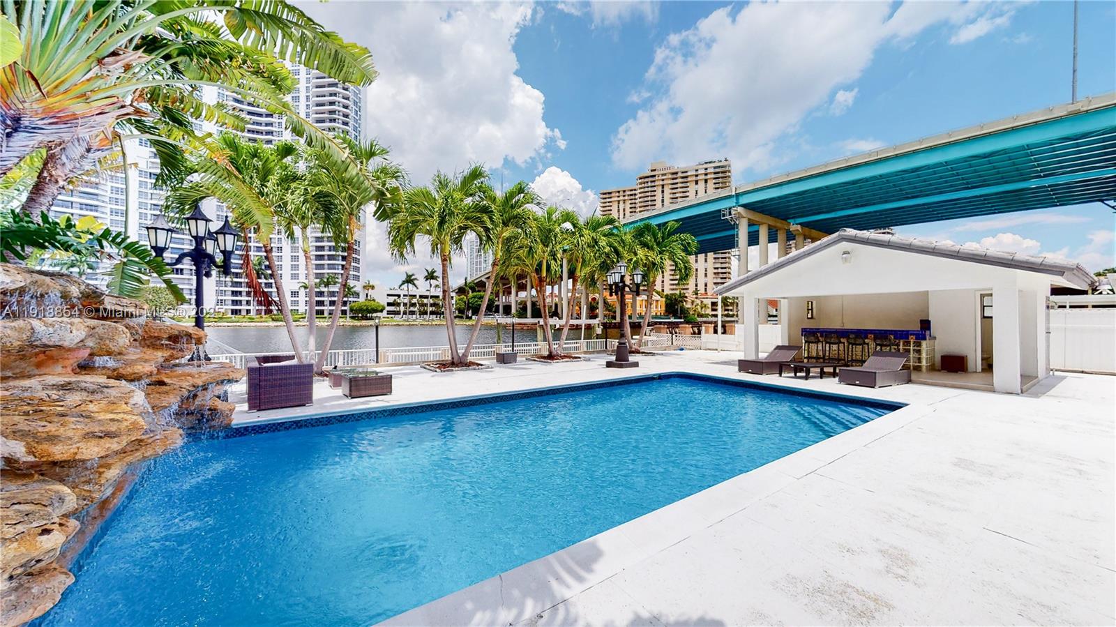 GOLDEN SHORES OCEAN BLVD - Residential