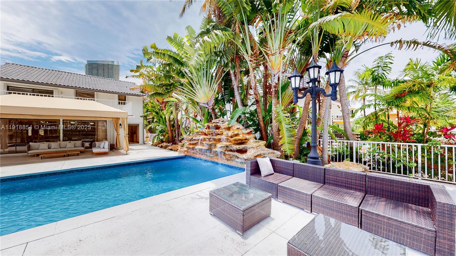 GOLDEN SHORES OCEAN BLVD - Residential