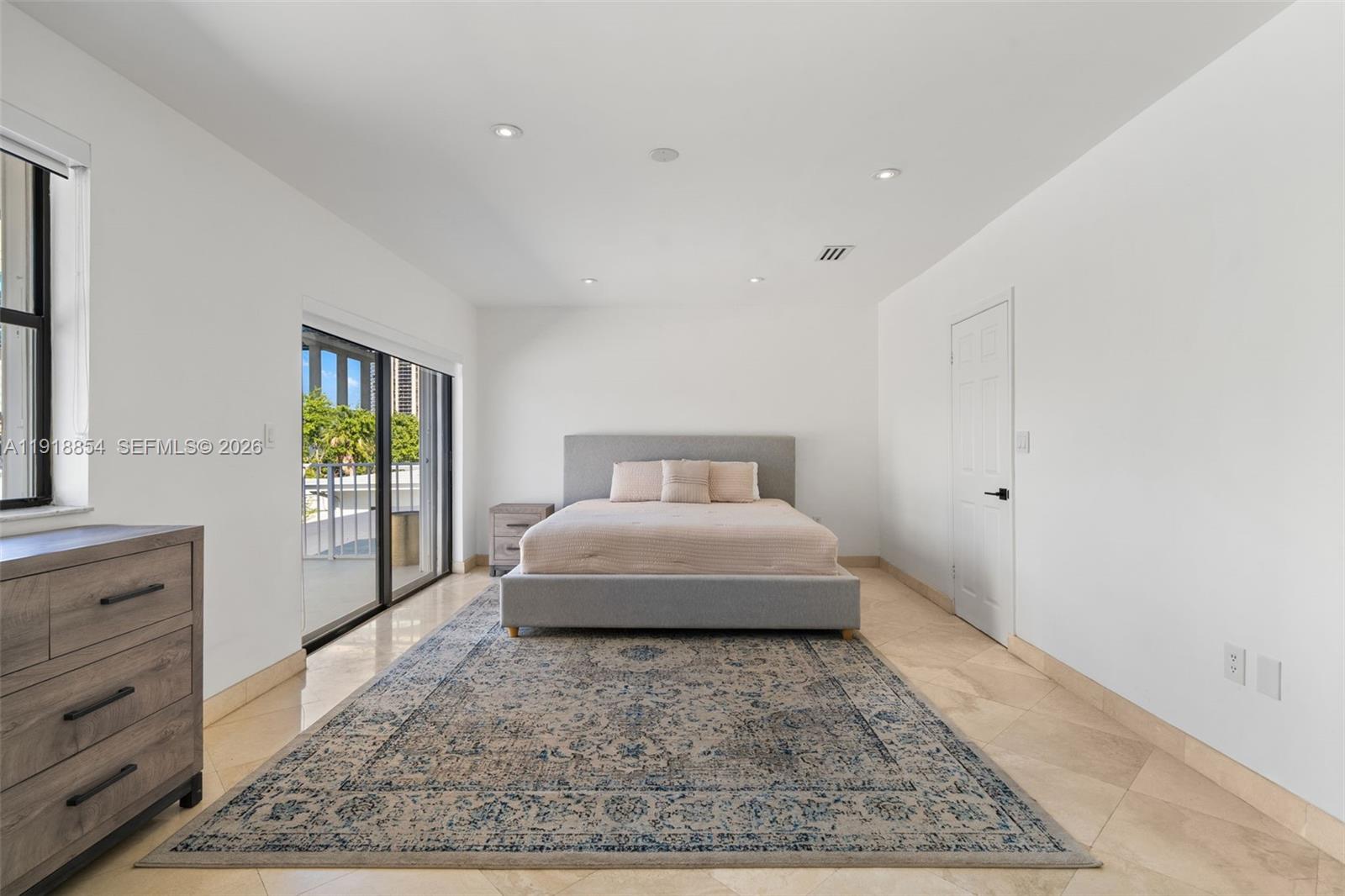 GOLDEN SHORES OCEAN BLVD - Residential