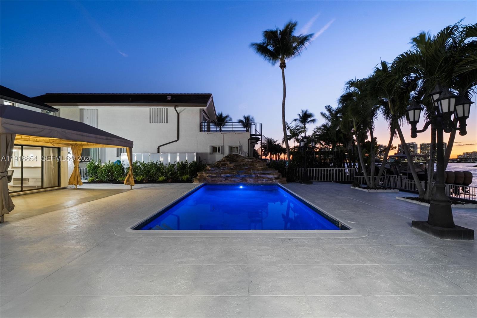 GOLDEN SHORES OCEAN BLVD - Residential