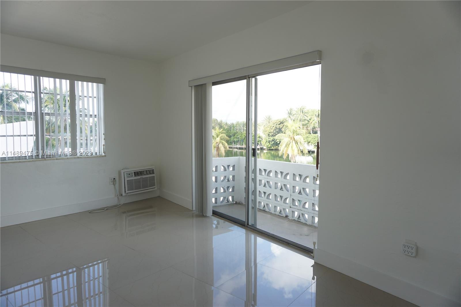 LA FLEURETTE - Residential Lease