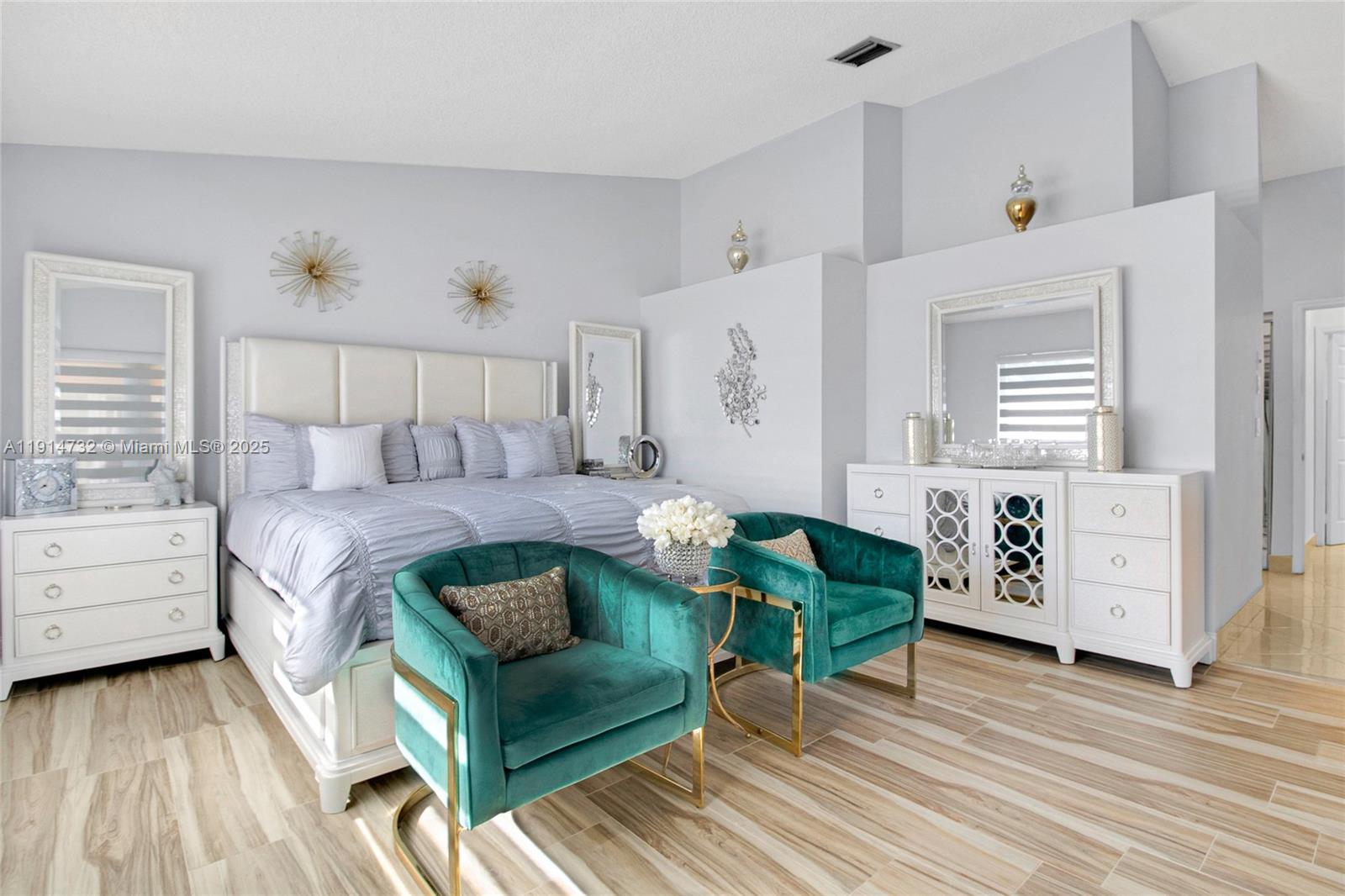 CHAPEL TRAIL REPLAT - Residential